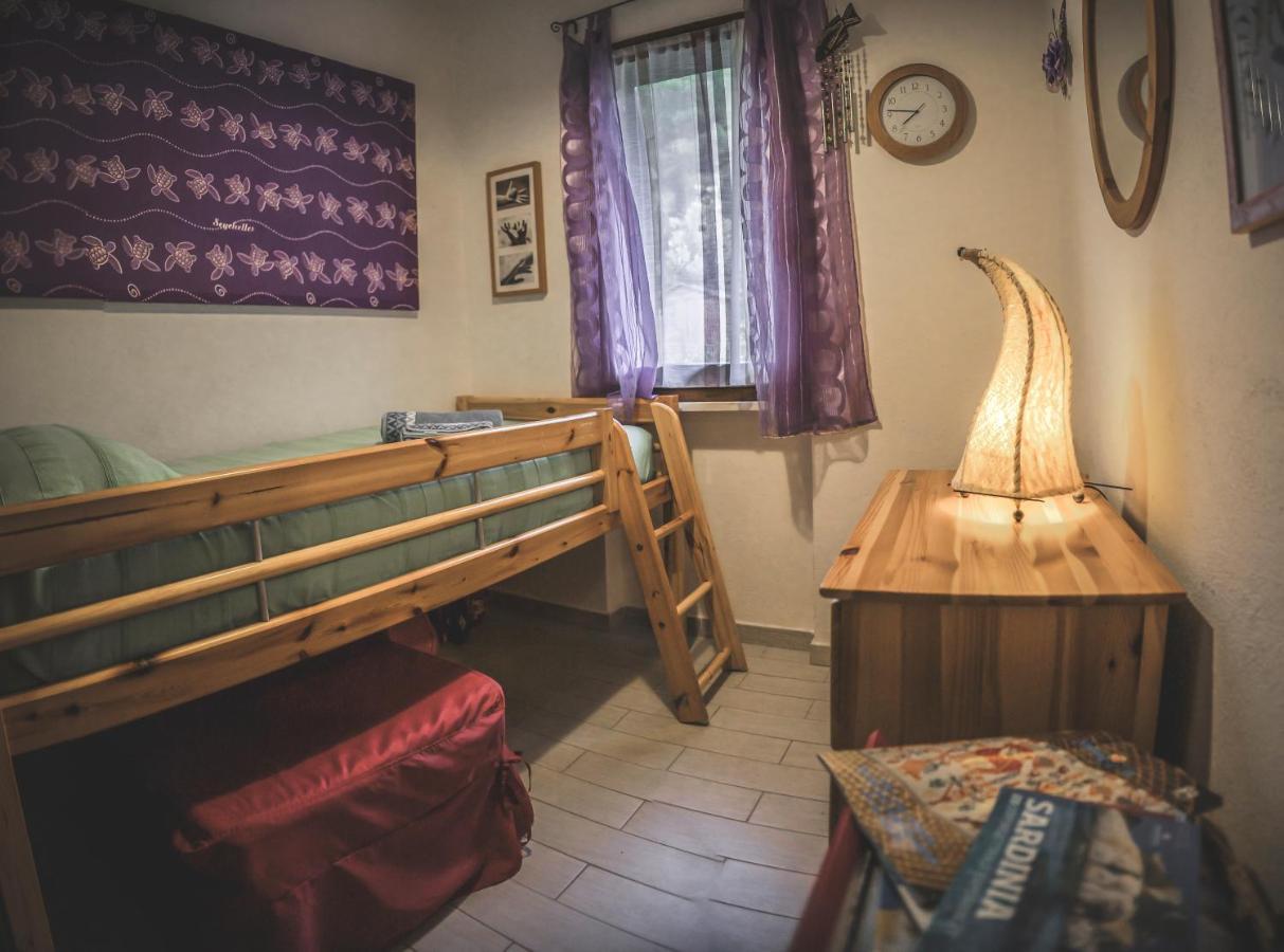 Purple House, 30M To Beach Pula Exterior foto